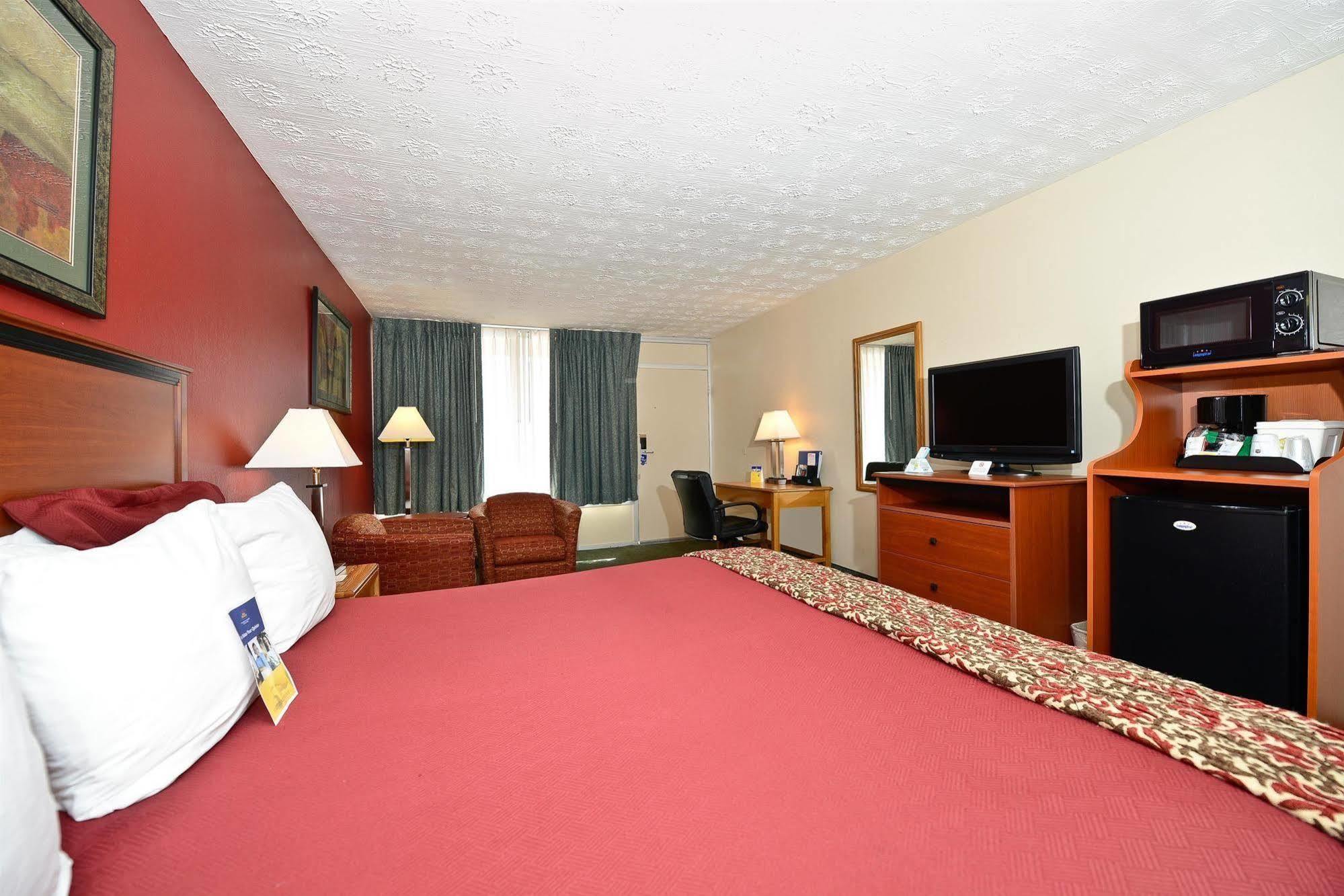 Magnuson Hotel Mountain View Covington Eksteriør billede